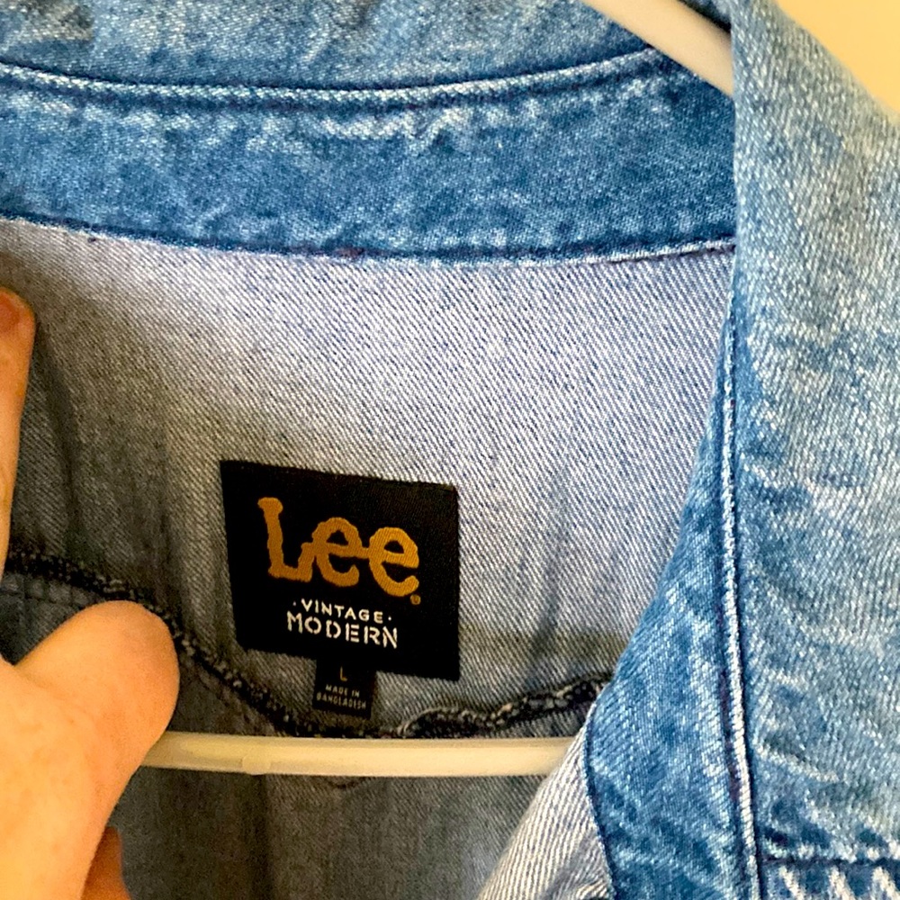 Lee, denim dress. Greta for boots and dancing ;)